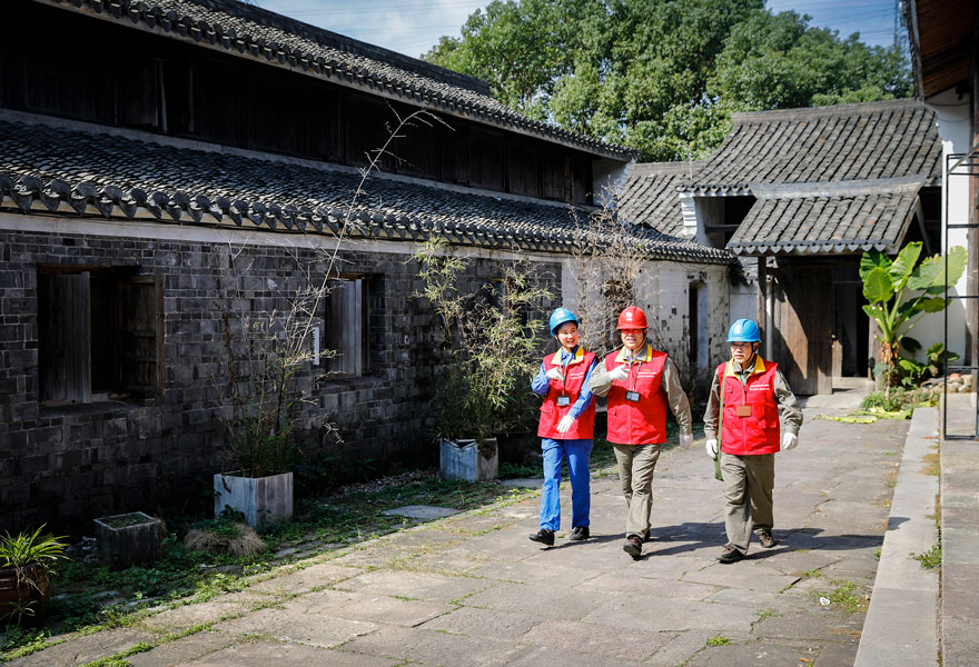 国网宁波市鄞州区供电公司电力秋检“把脉”旅游旺季景区用电安全