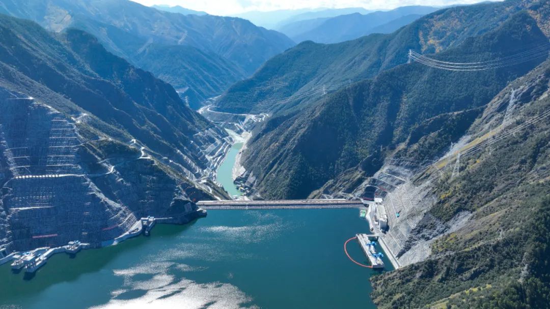 两河口水电站 世界最高土石坝蓄至正常蓄水位