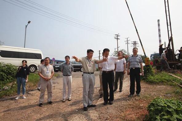 河南省人大法制委员会副主任委员张学勤来株洲发电公司调研考察水污染防治工作